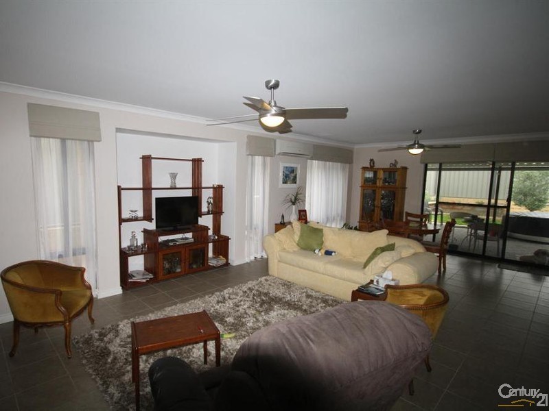 15 Westdale Road, Baldivis WA 6171