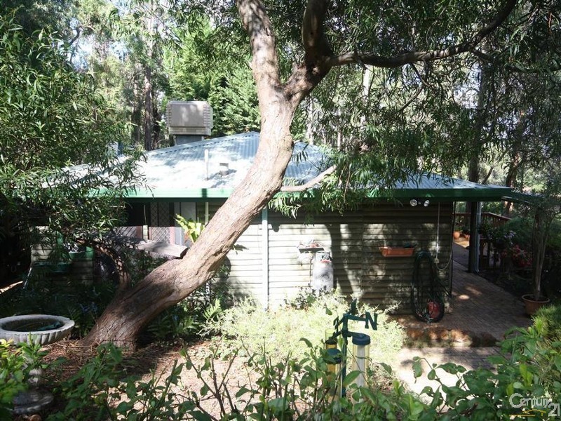 26 Kurrajong Street, Roleystone WA 6111