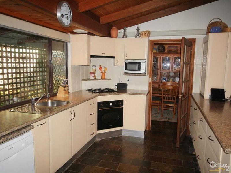 26 Kurrajong Street, Roleystone WA 6111