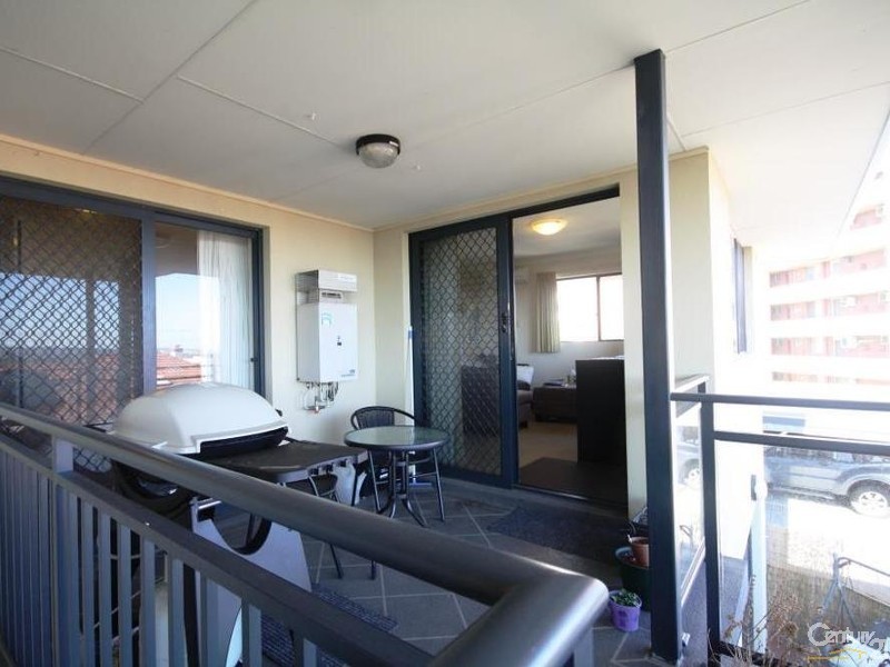 8/29 Egham Road, Lathlain WA 6100