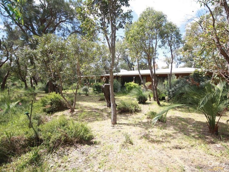 113 Lorimer Rd, Munster WA 6166