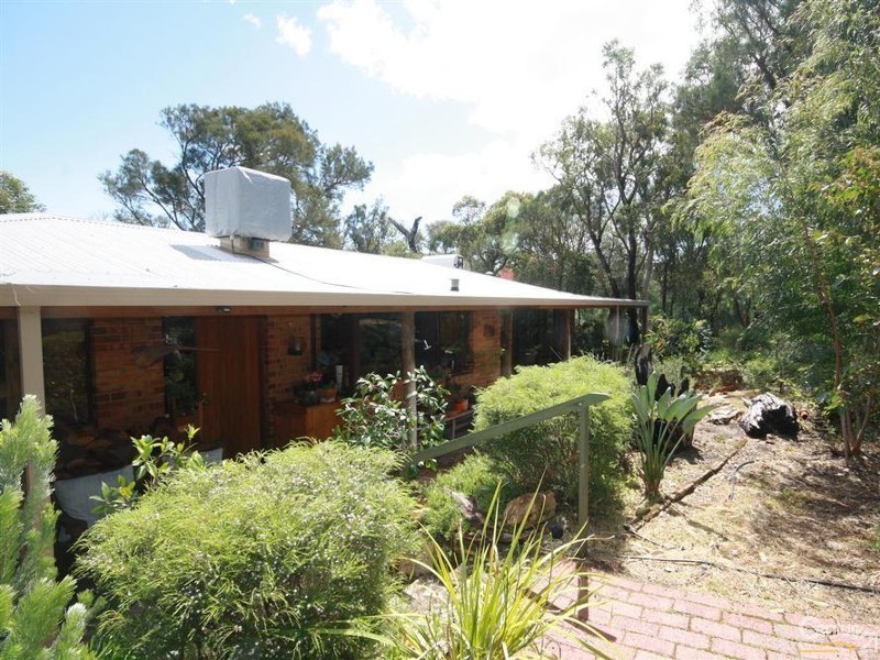 113 Lorimer Rd, Munster WA 6166