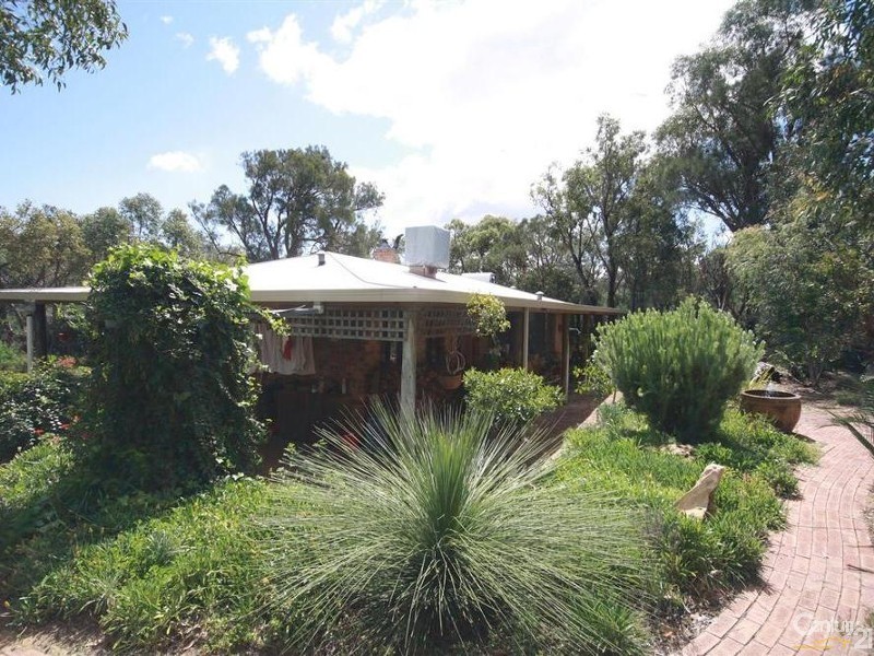 113 Lorimer Rd, Munster WA 6166