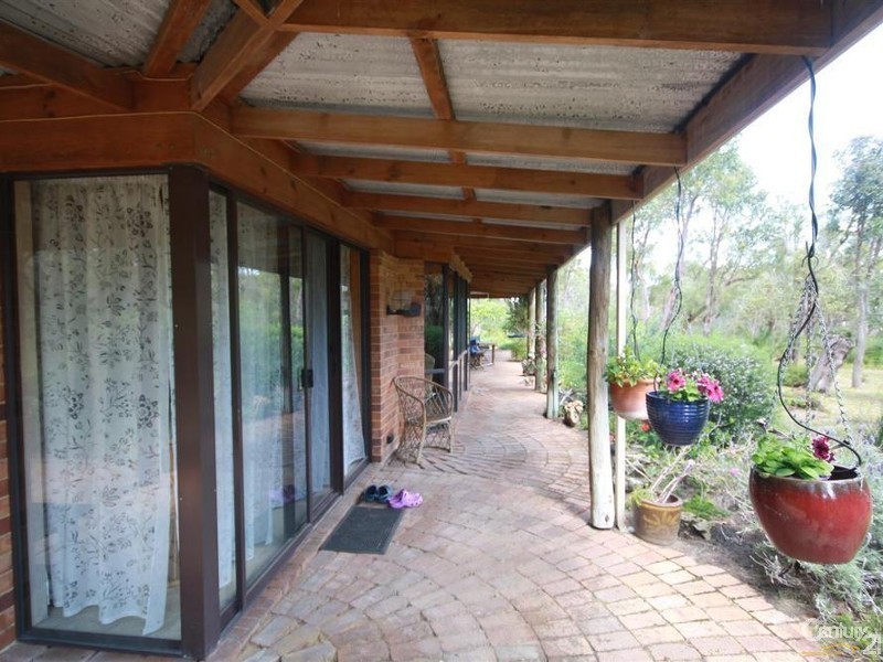 113 Lorimer Rd, Munster WA 6166