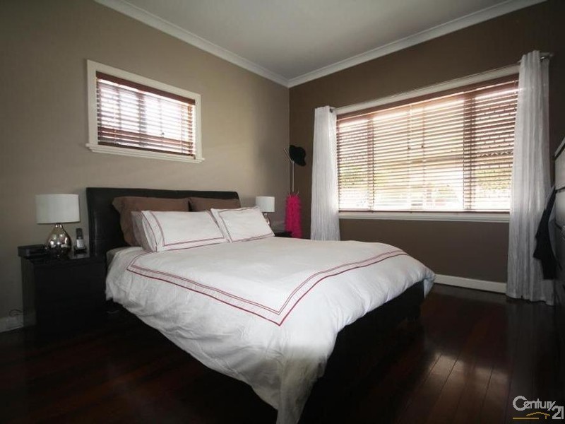 138 Wood Street, Inglewood WA 6052