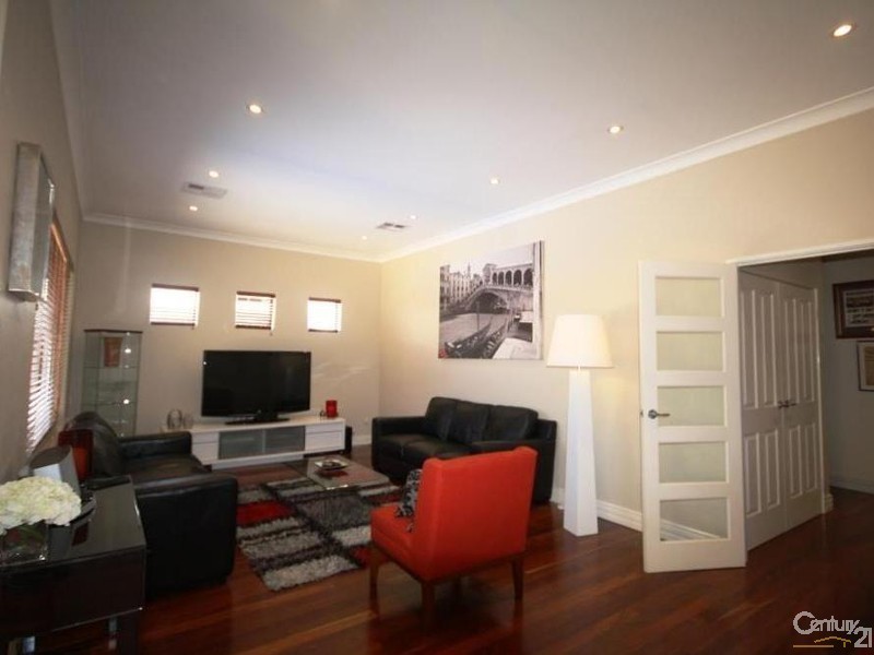 138 Wood Street, Inglewood WA 6052