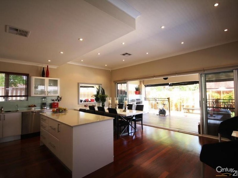 138 Wood Street, Inglewood WA 6052