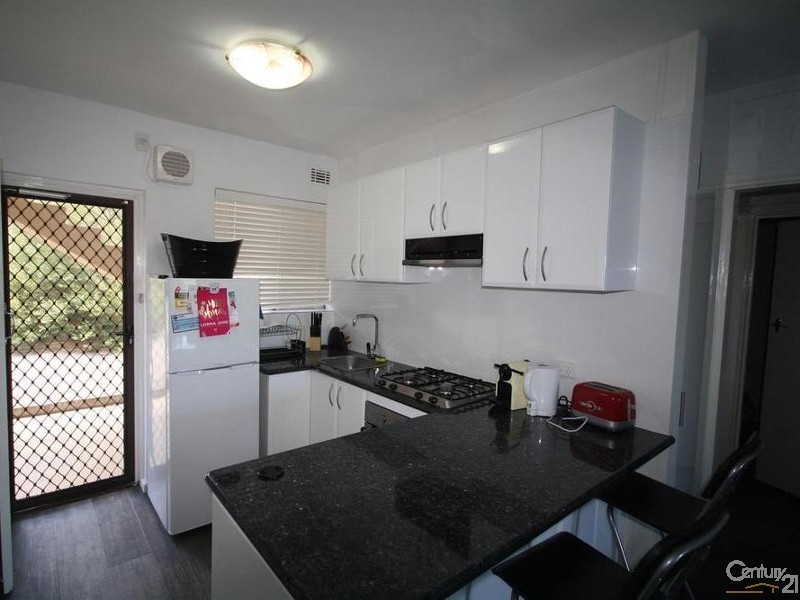 2/44 McMaster St, Victoria Park WA 6100