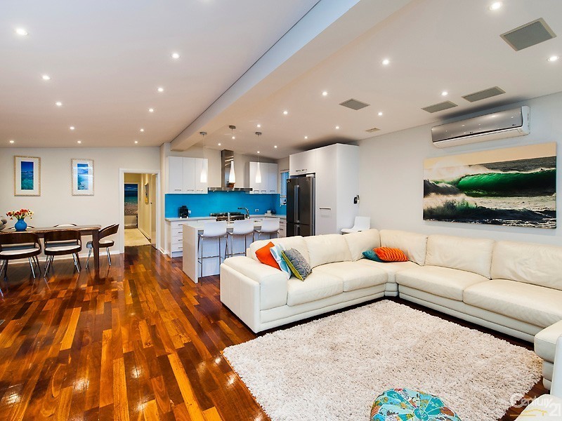 116  Arnott Street, Trigg WA 6029