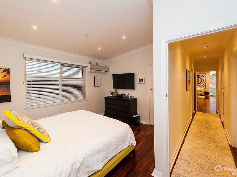 116  Arnott Street, Trigg WA 6029