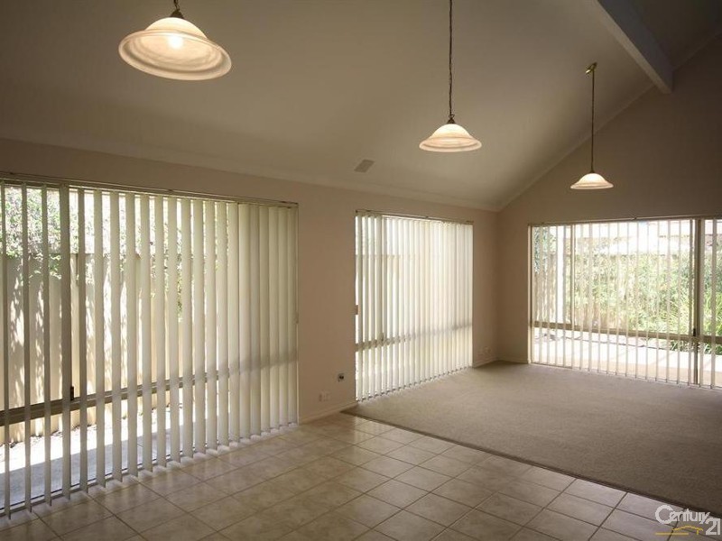 26 Macaulay Crescent, Inglewood WA 6052