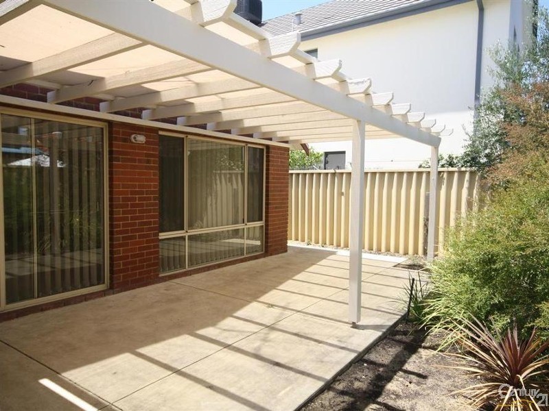 26 Macaulay Crescent, Inglewood WA 6052