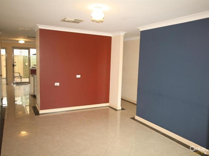 9/5 Flametree Place, Beechboro WA 6063