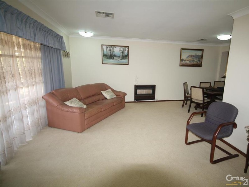 8 Glencairn Way, Parkwood WA 6147