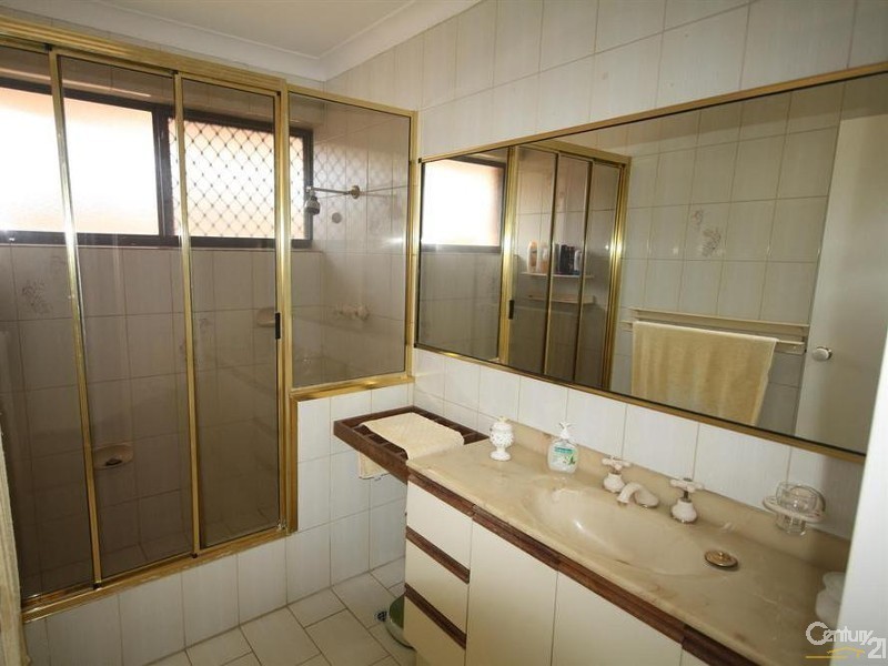 8 Glencairn Way, Parkwood WA 6147