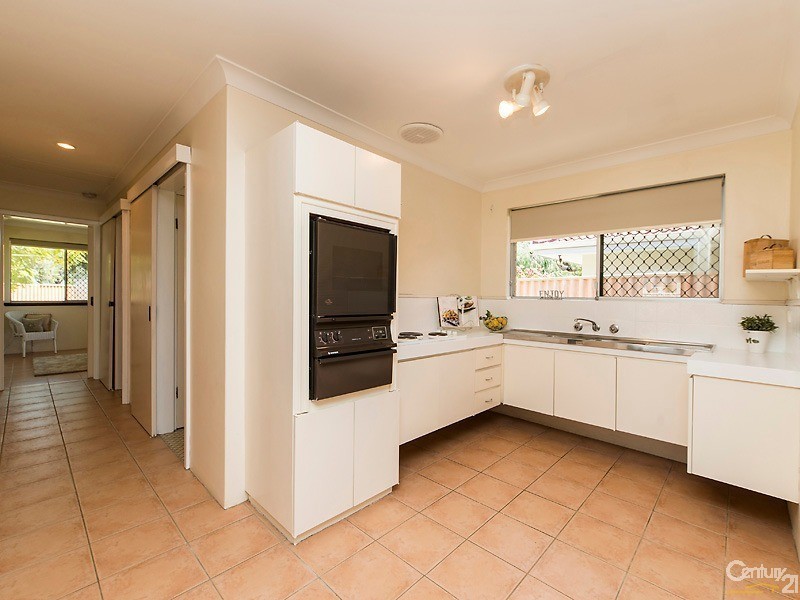 7 Edge Place, Dianella WA 6059