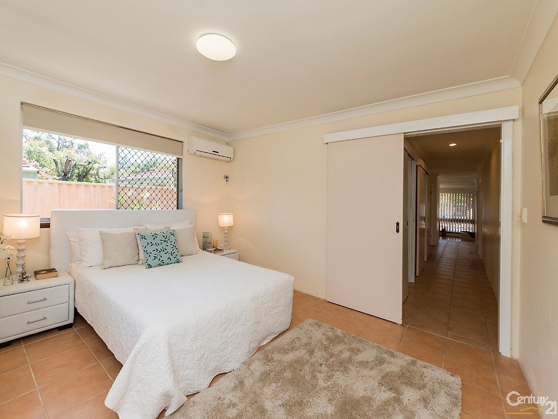 7 Edge Place, Dianella WA 6059