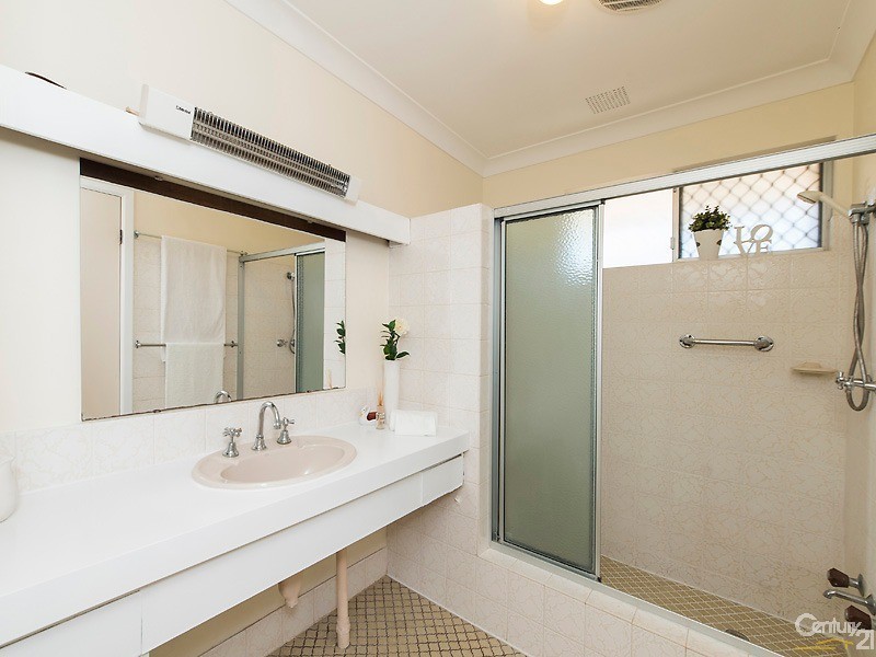 7 Edge Place, Dianella WA 6059