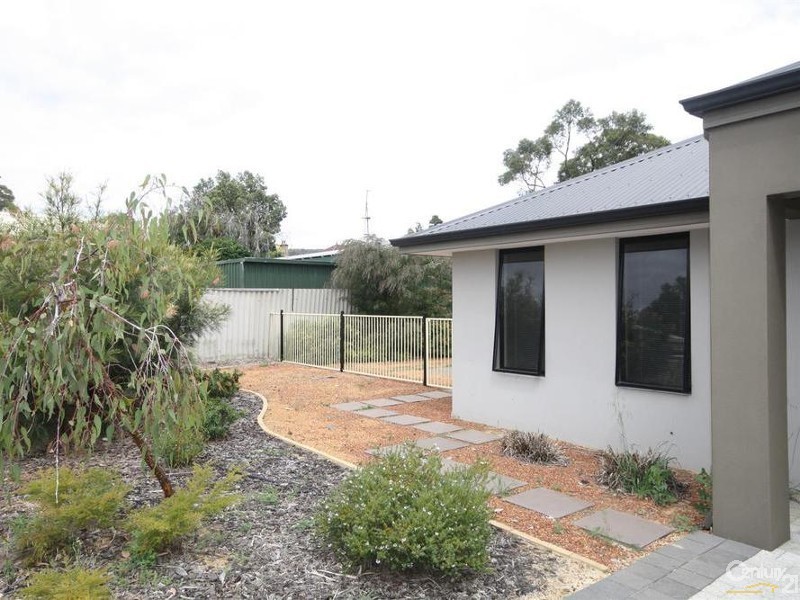 5c Walters Road, Byford WA 6122