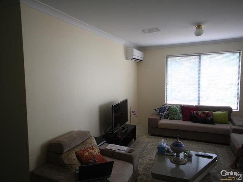 5c Walters Road, Byford WA 6122