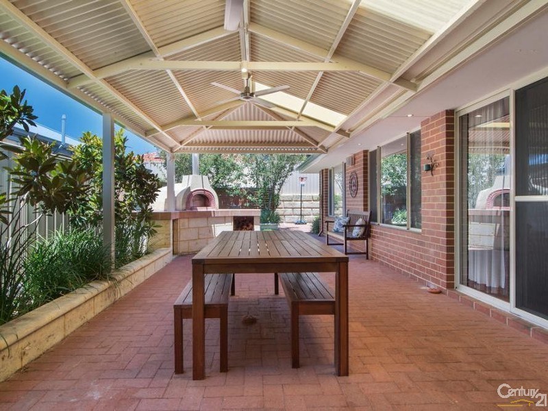 9 Limerick Crescent, Darch WA 6065