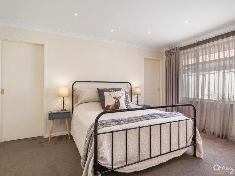 9 Limerick Crescent, Darch WA 6065