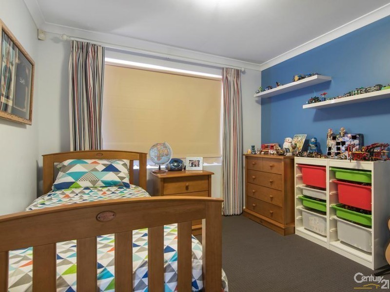 9 Limerick Crescent, Darch WA 6065