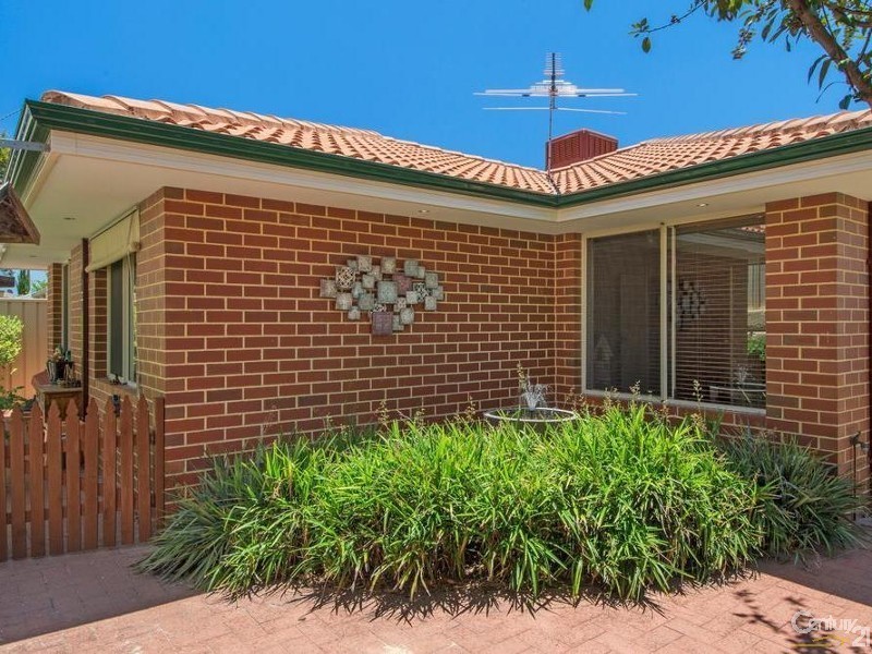 9 Limerick Crescent, Darch WA 6065