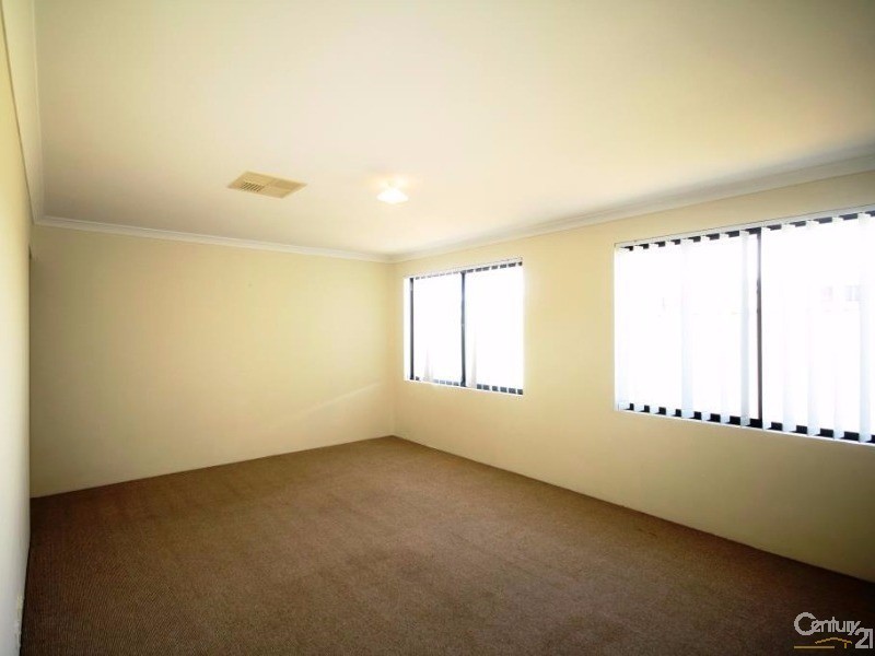 10 Antonio Circuit, Port Kennedy WA 6172