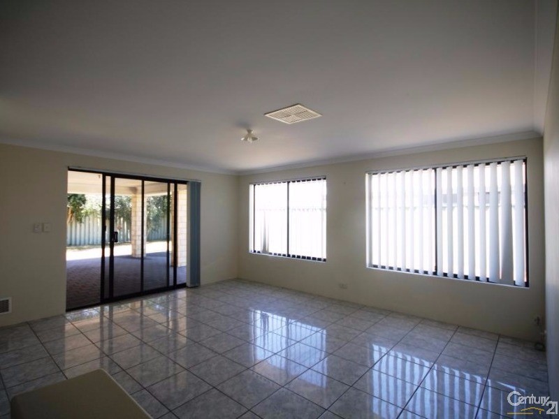 10 Antonio Circuit, Port Kennedy WA 6172