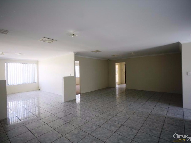 10 Antonio Circuit, Port Kennedy WA 6172