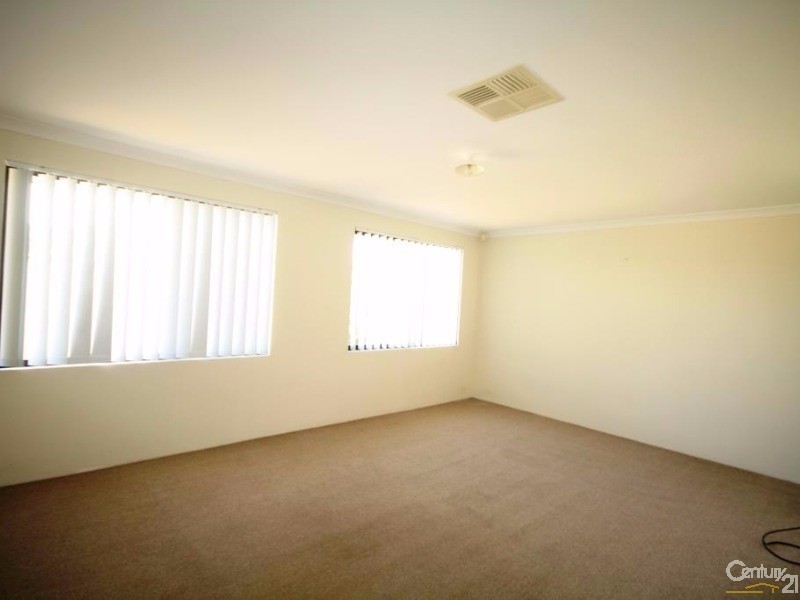 10 Antonio Circuit, Port Kennedy WA 6172