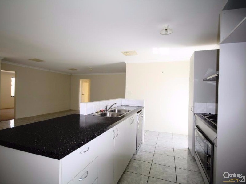 10 Antonio Circuit, Port Kennedy WA 6172