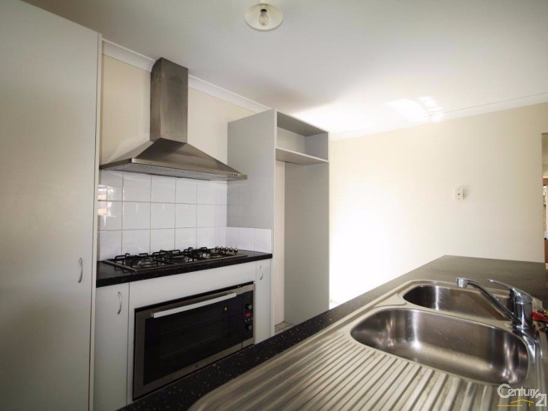 10 Antonio Circuit, Port Kennedy WA 6172