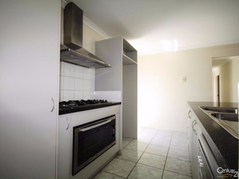 10 Antonio Circuit, Port Kennedy WA 6172