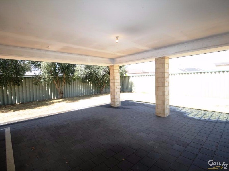 10 Antonio Circuit, Port Kennedy WA 6172