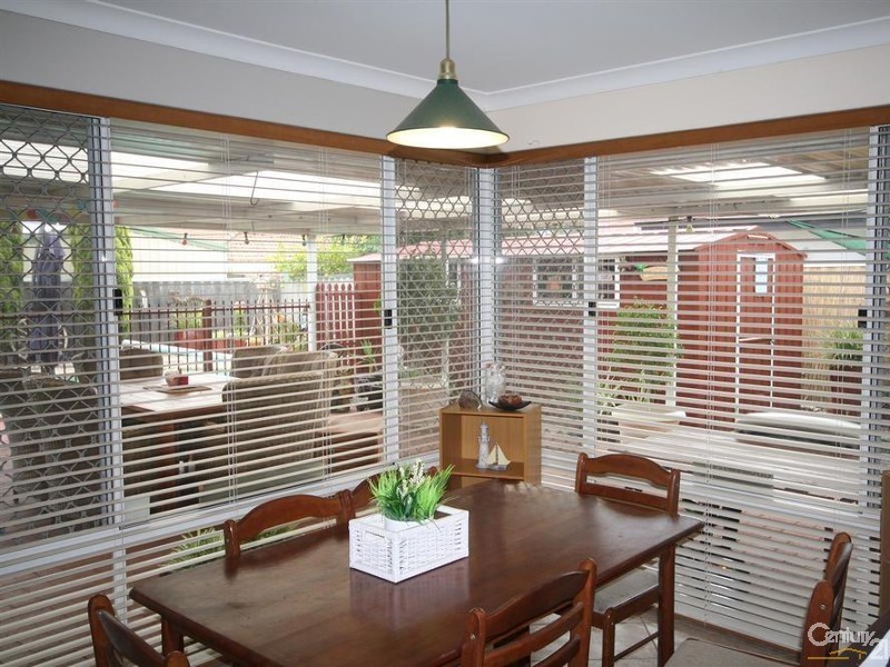 18 Tarragon Place, Thornlie WA 6108