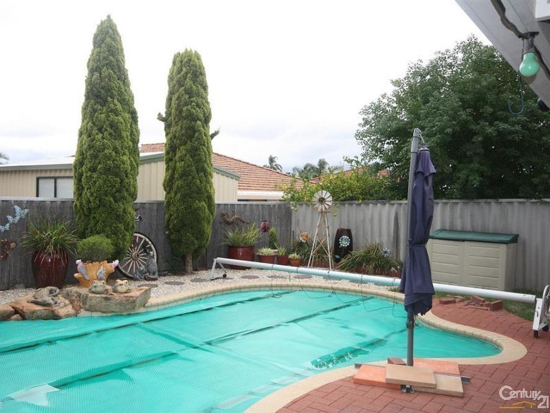 18 Tarragon Place, Thornlie WA 6108