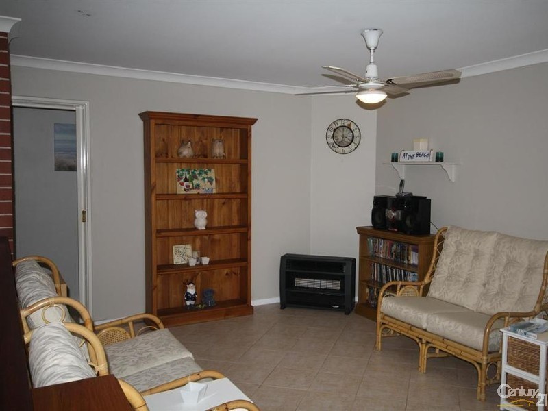 18 Tarragon Place, Thornlie WA 6108