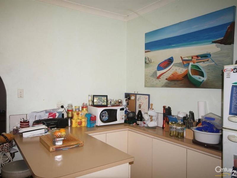 28 Simons St, Coolbellup WA 6163