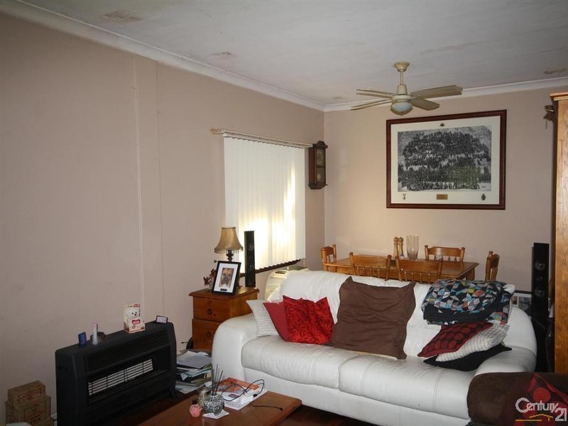 28 Simons St, Coolbellup WA 6163