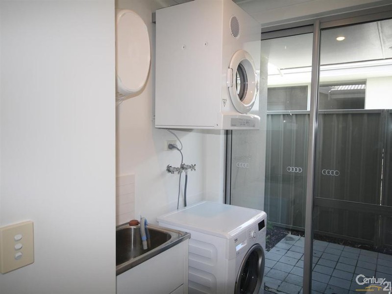 18 Leontes Way, Coolbellup WA 6163