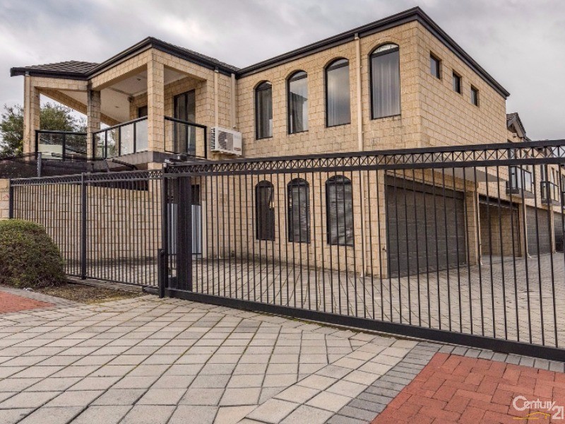 2/10 Leila St, Cannington WA 6107