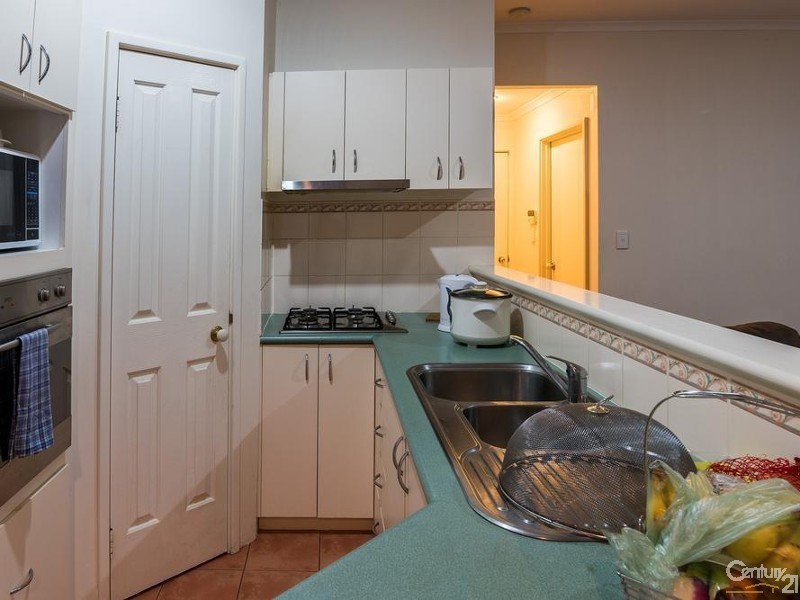 2/10 Leila St, Cannington WA 6107