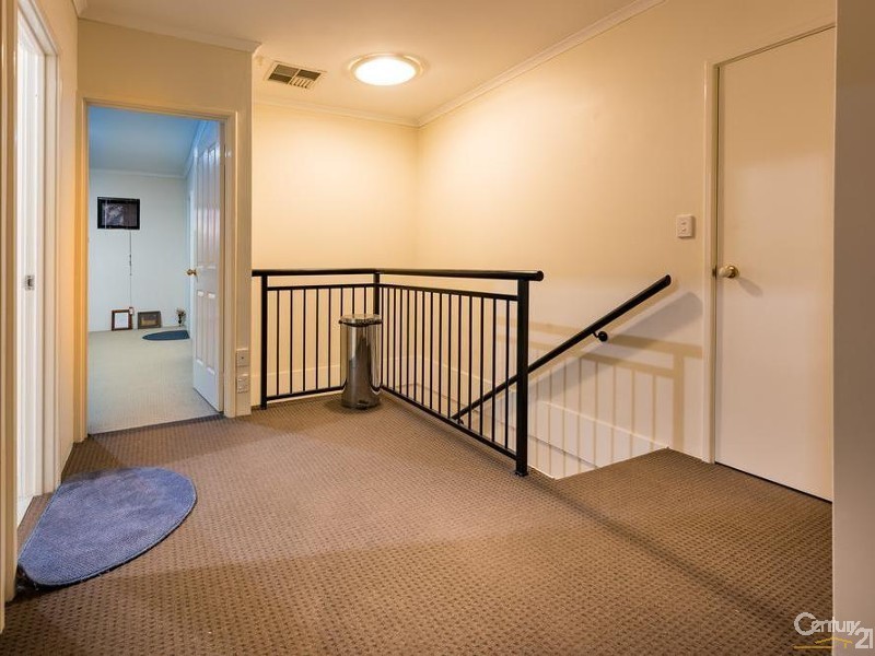 2/10 Leila St, Cannington WA 6107