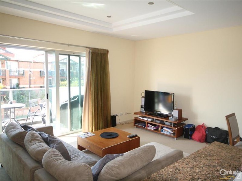 13/1 Preston St, Como WA 6152