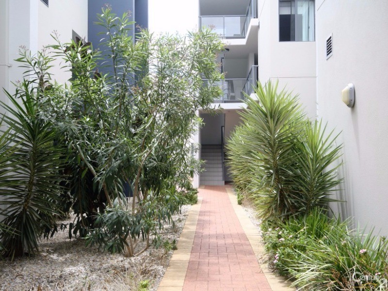 43/11 Tanunda Drive, Rivervale WA 6103