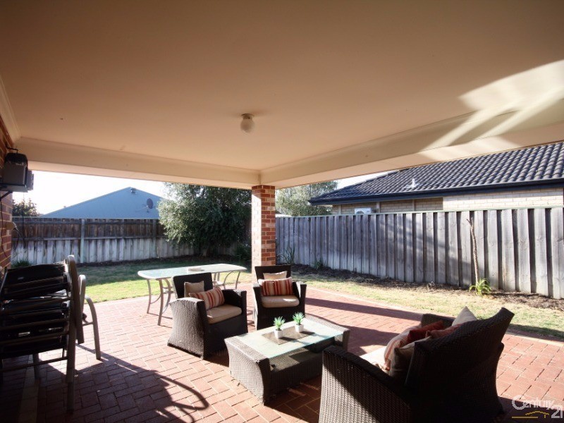 5  Thorold Avenue, Ellenbrook WA 6069