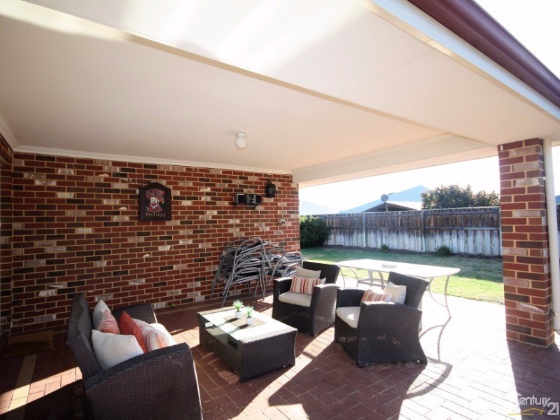 5  Thorold Avenue, Ellenbrook WA 6069