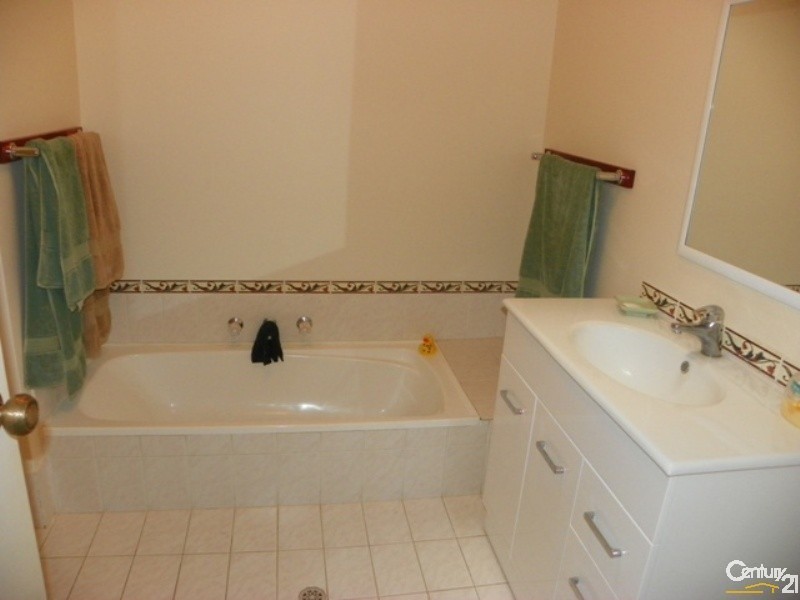 5/8 Ashford Ave, Rockingham WA 6168